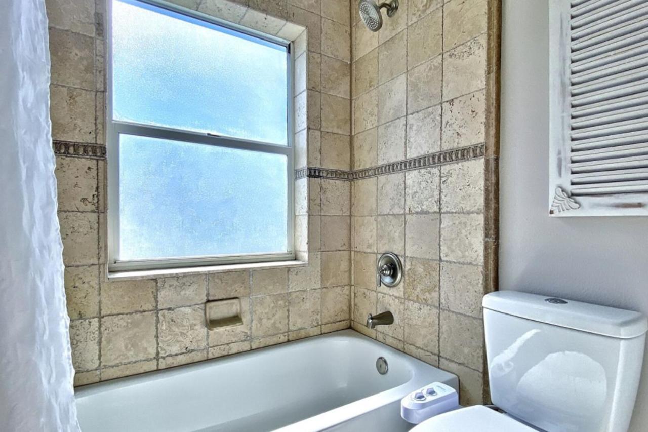 On The Rocks 1 Apartment Clearwater Beach Exterior photo